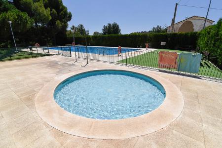 Imagen Piscina pública de Novales e instalaciones deportivas